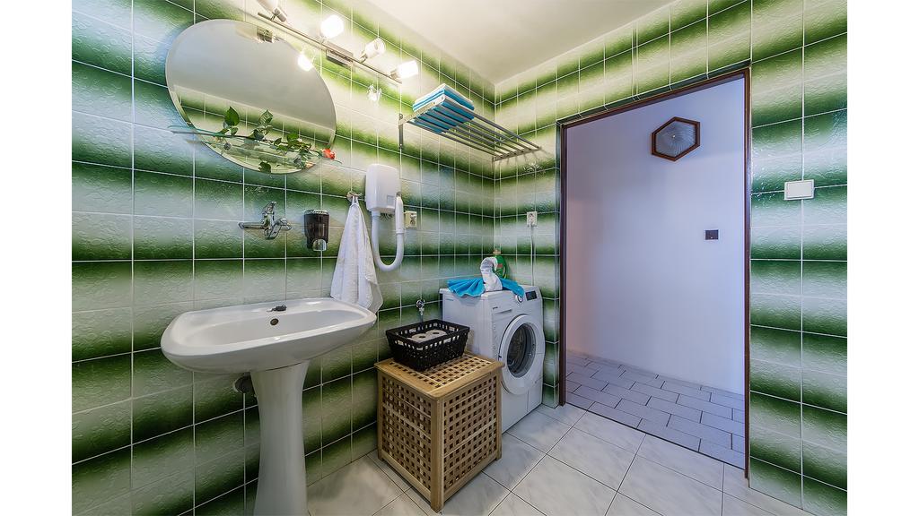 Apartman Vrane Vrané nad Vltavou Exteriör bild